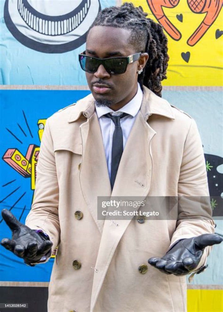 How Tall Is Cochise Rapper