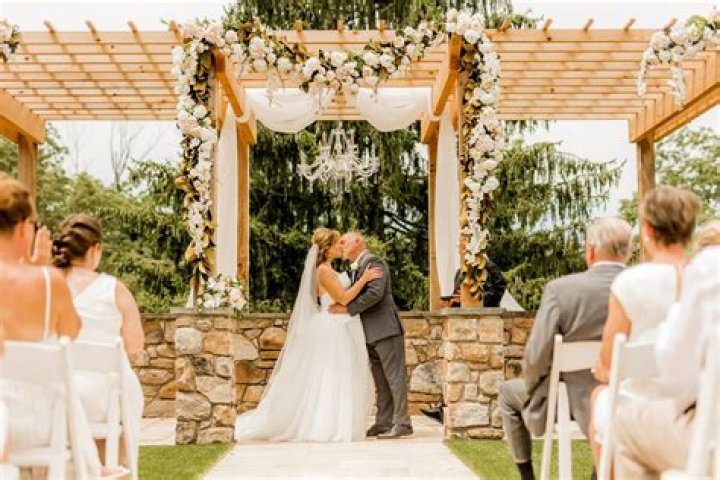 Uncover The Secrets Of Lisa Robertson's Enchanting Wedding