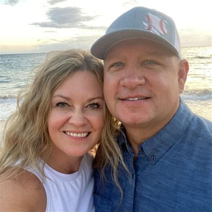 Who Is Robert Hight Married To?
